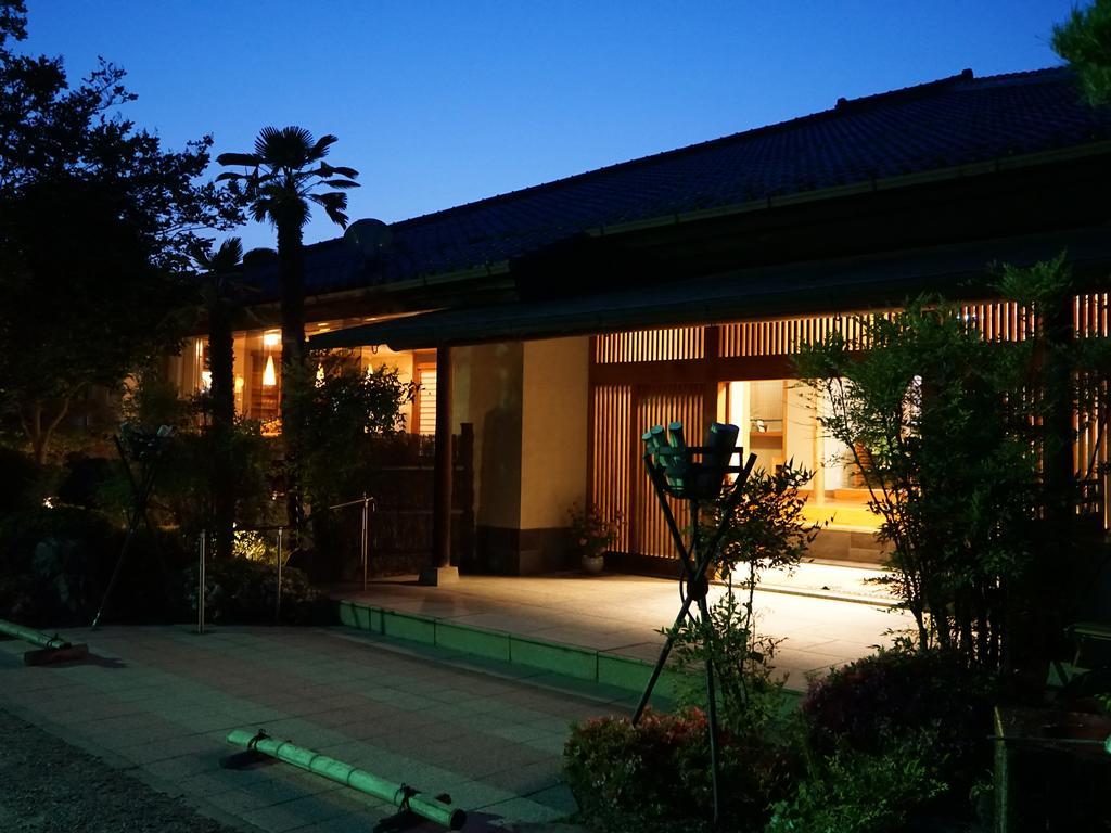Momoyama Hotel Matsumoto Exterior photo